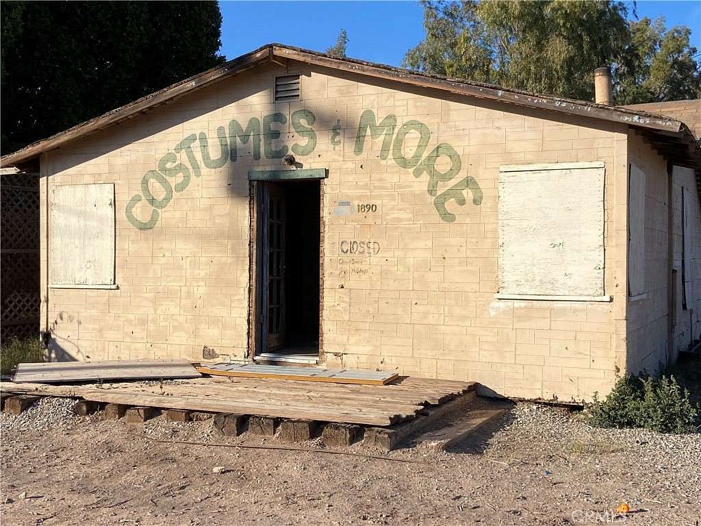 5 Acres of Land with Home for Sale in Holtville, California