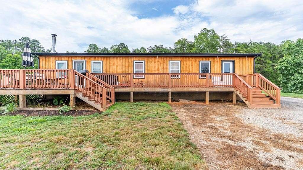 49.3 Acres of Land with Home for Sale in Dillwyn, Virginia