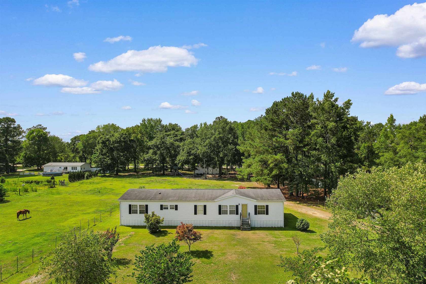 3.78 Acres of Land with Home for Sale in Marion, South Carolina