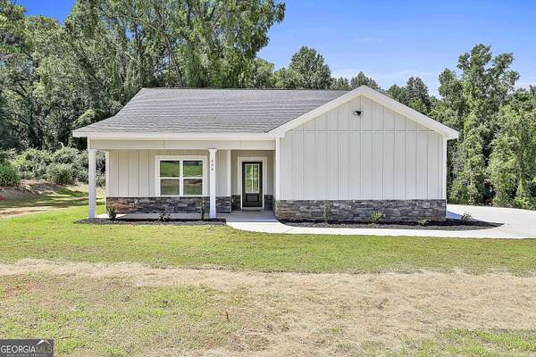 1.69 Acres of Land with Home for Sale in Hogansville, Georgia