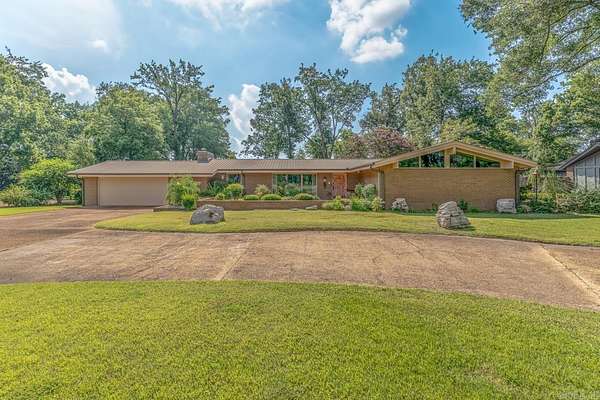1.7 Acres of Land with Home for Sale in West Memphis, Arkansas