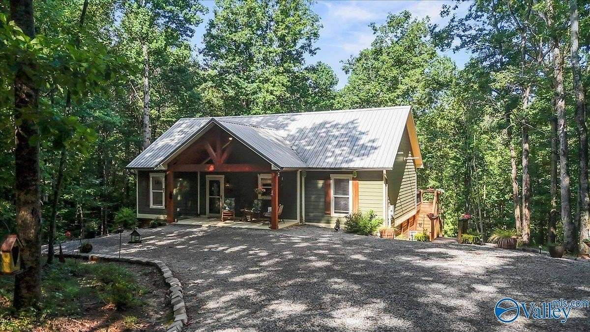 8 Acres of Land with Home for Sale in Bremen, Alabama