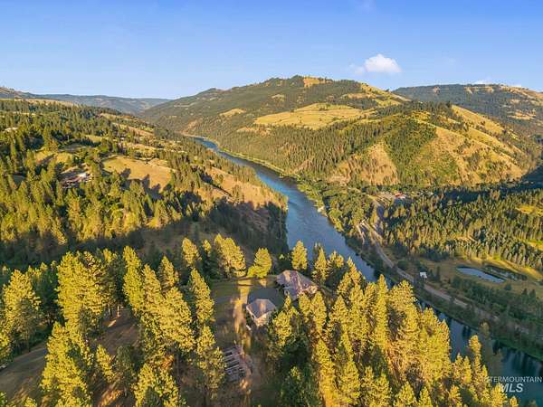 21.6 Acres of Recreational Land with Home for Sale in Lenore, Idaho