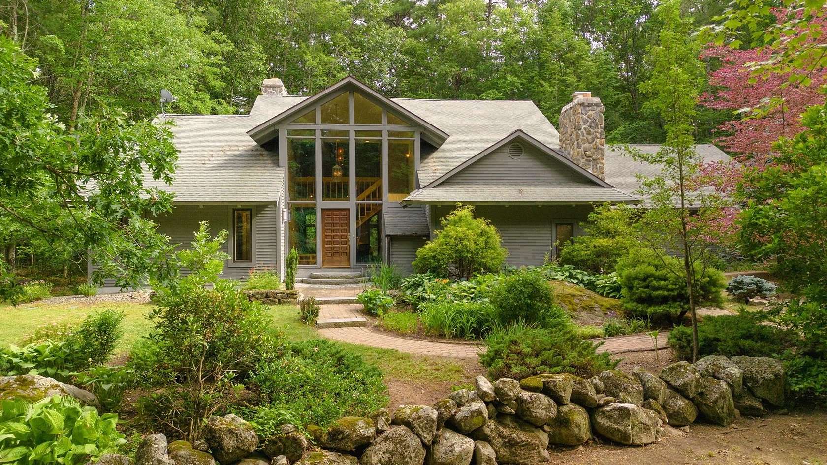 5 Acres of Land with Home for Sale in Amherst, New Hampshire