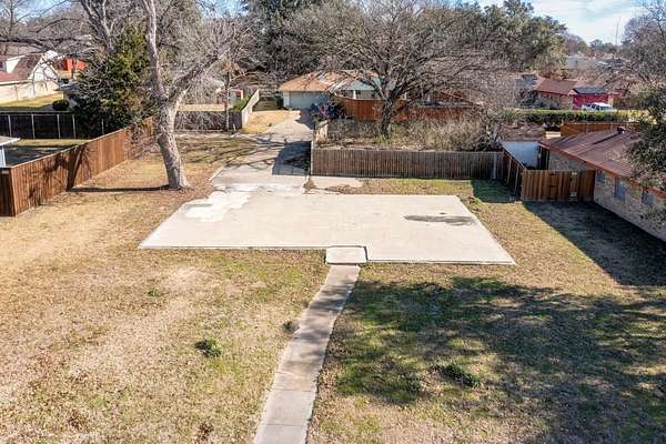 0.27 Acres of Residential Land for Sale in DeSoto, Texas