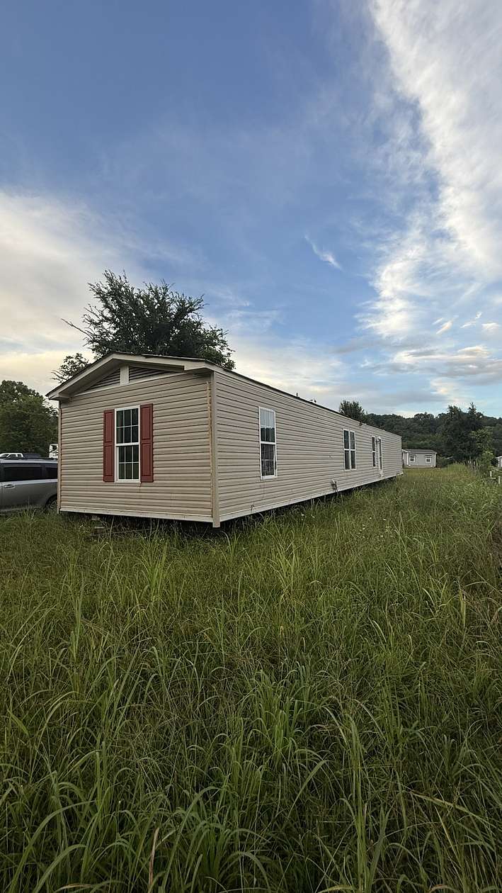 0.9 Acres of Residential Land for Sale in Bradyville, Tennessee