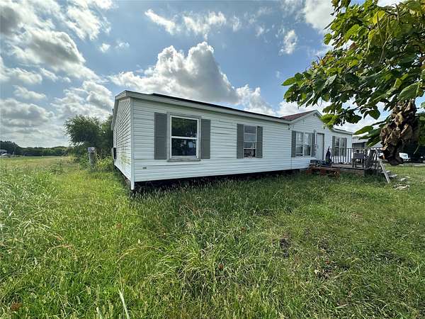 1.12 Acres of Residential Land for Sale in Farmersville, Texas