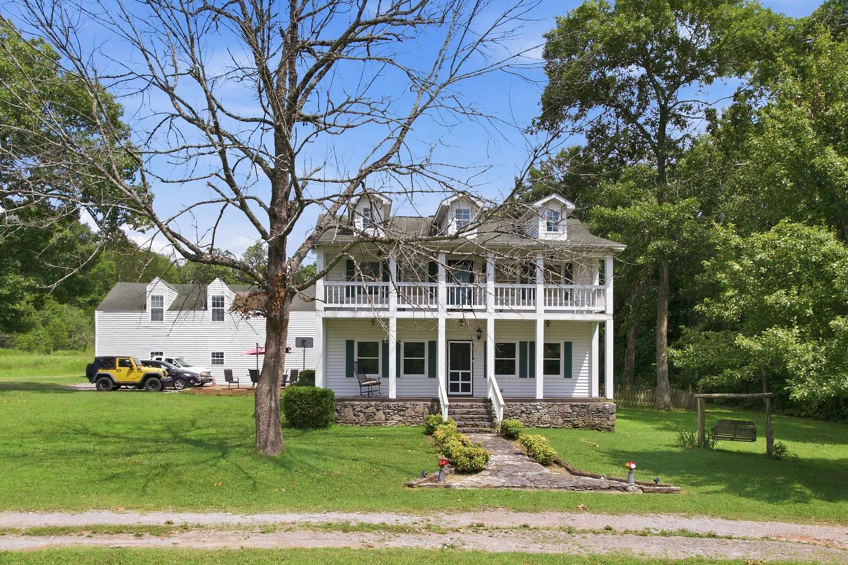 6 Acres of Land with Home for Sale in Lebanon, Tennessee