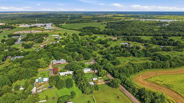 0.71 Acres of Residential Land for Sale in Southmayd, Texas