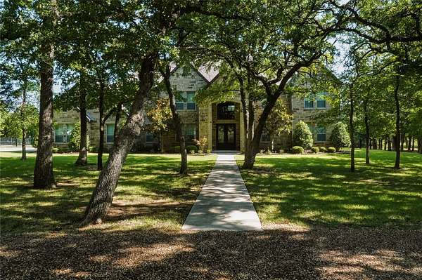 16 Acres of Land with Home for Sale in Jacksboro, Texas