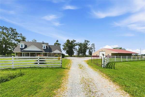 6 Acres of Land with Home for Sale in Centerton, Arkansas