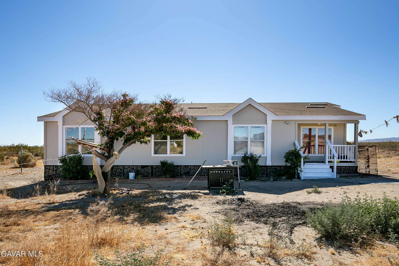 2.3 Acres of Land with Home for Sale in Littlerock, California