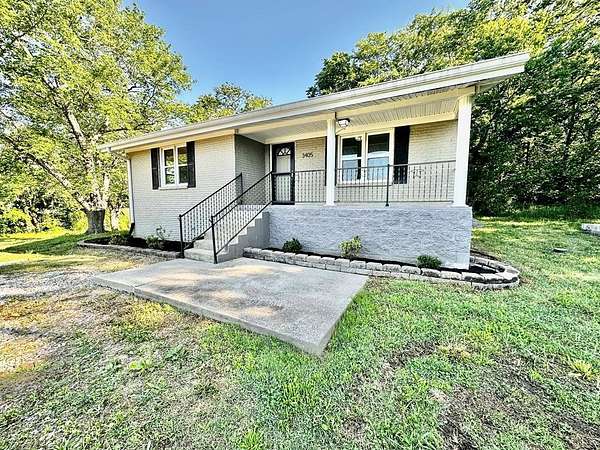 1.55 Acres of Land with Home for Sale in Hopkinsville, Kentucky