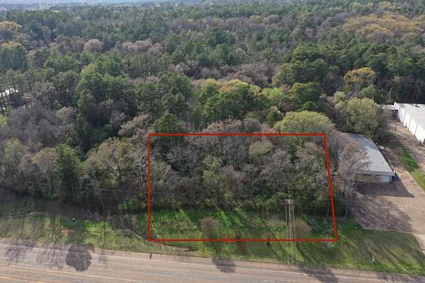 0.27 Acres of Commercial Land for Sale in Daingerfield, Texas