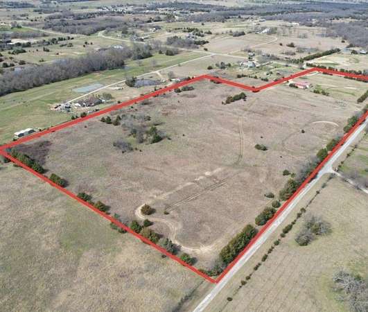 23.2 Acres of Improved Land for Sale in Celeste, Texas