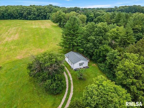 6.3 Acres of Land with Home for Sale in Petersburg, Illinois