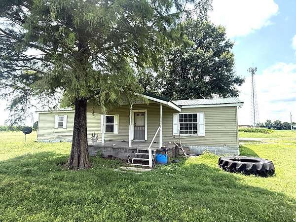 3 Acres of Land with Home for Sale in Caruthersville, Missouri