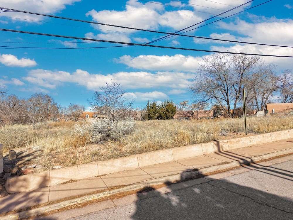 0.42 Acres of Residential Land for Sale in Santa Fe, New Mexico