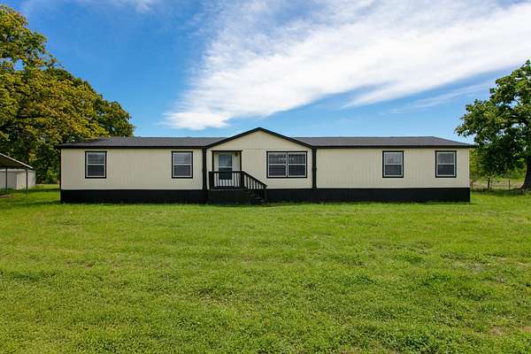 3 Acres of Land with Home for Sale in Calvert, Texas