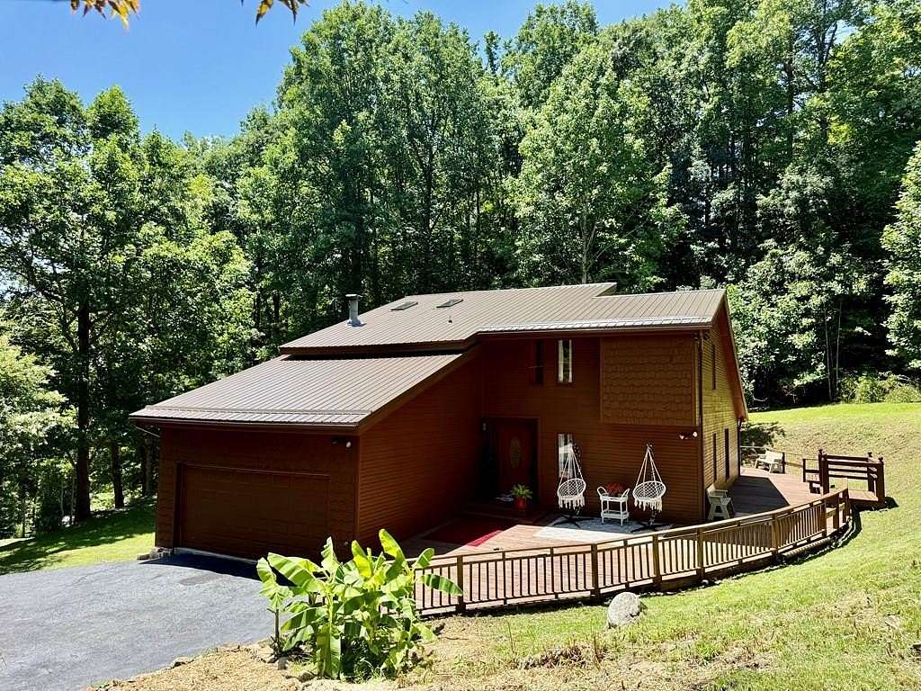 1.88 Acres of Land with Home for Sale in Princeton, West Virginia