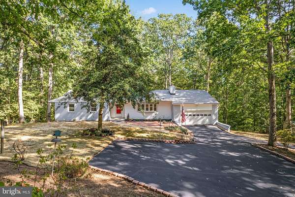 8.77 Acres of Land with Home for Lease in Stafford, Virginia