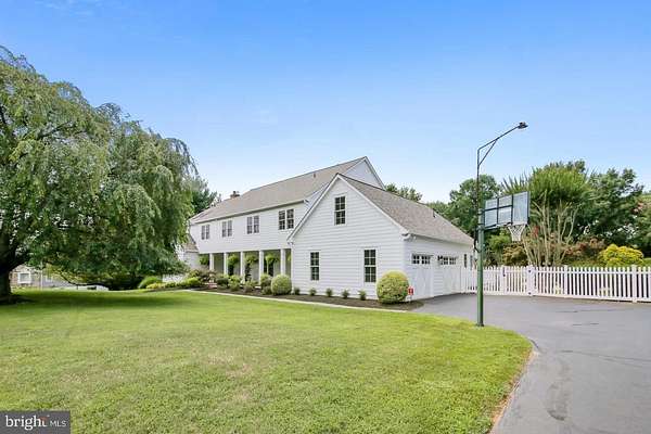 2 Acres of Land with Home for Lease in Gaithersburg, Maryland