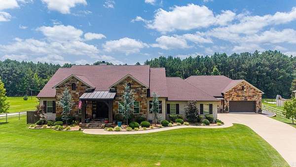 1.89 Acres of Land with Home for Sale in Little Rock, Arkansas