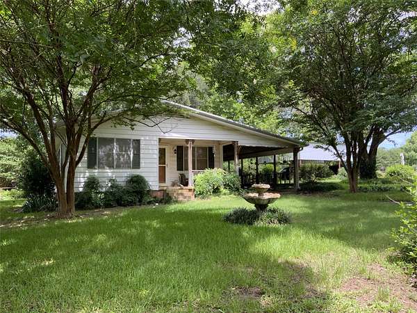 7.79 Acres of Land with Home for Sale in LaRue, Texas