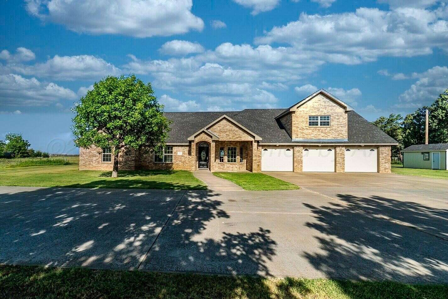 3.23 Acres of Land with Home for Sale in Amarillo, Texas
