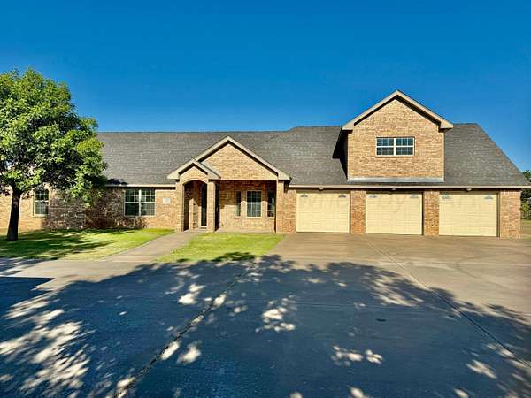 3.23 Acres of Land with Home for Sale in Amarillo, Texas