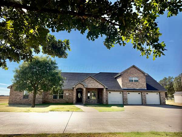3.23 Acres of Land with Home for Sale in Amarillo, Texas