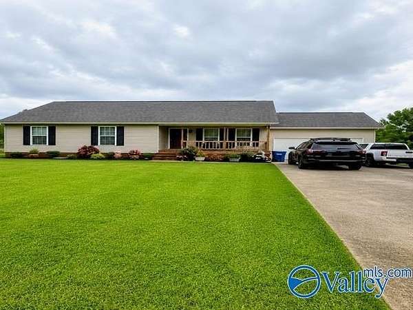 1.2 Acres of Land with Home for Sale in Hokes Bluff, Alabama