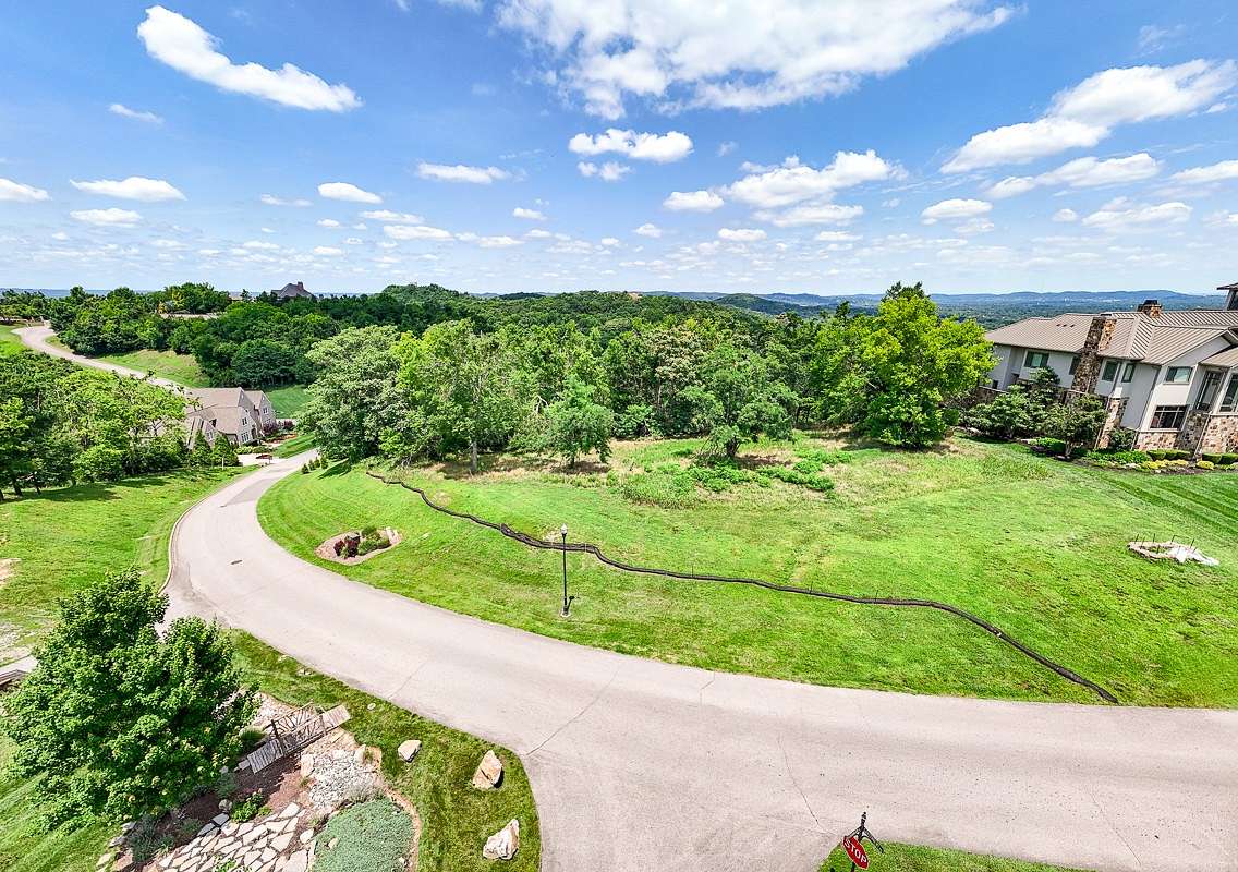 1.29 Acres of Residential Land for Sale in Franklin, Tennessee