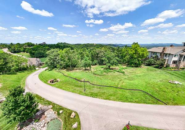 1.29 Acres of Residential Land for Sale in Franklin, Tennessee