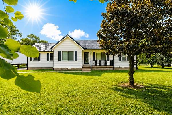 5.73 Acres of Land with Home for Sale in Shelbyville, Tennessee