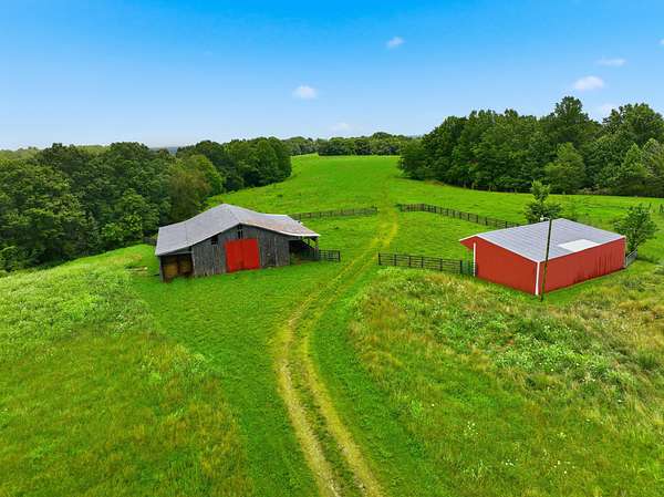 252 Acres of Land for Sale in Russell Springs, Kentucky