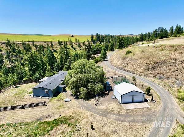 22.8 Acres of Land with Home for Sale in Nezperce, Idaho