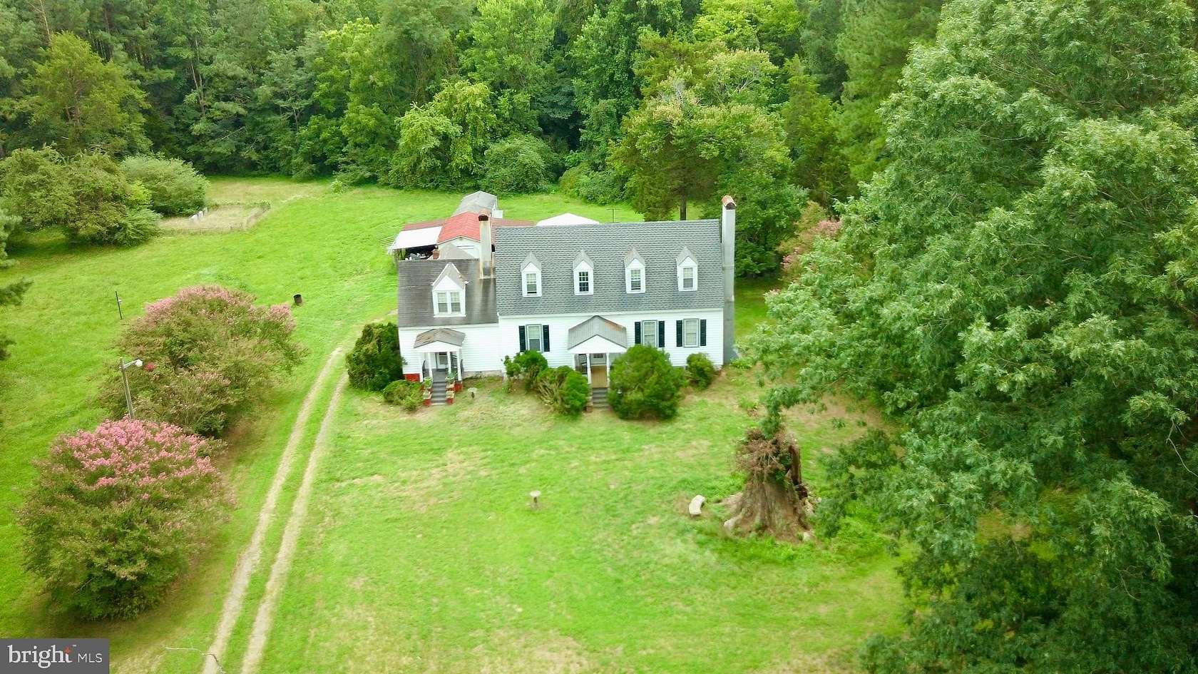 20.3 Acres of Recreational Land with Home for Sale in Warfield, Virginia