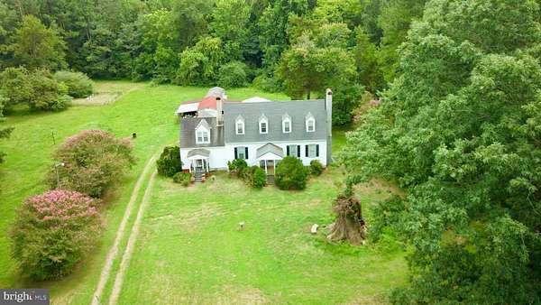 20.3 Acres of Recreational Land with Home for Sale in Warfield, Virginia