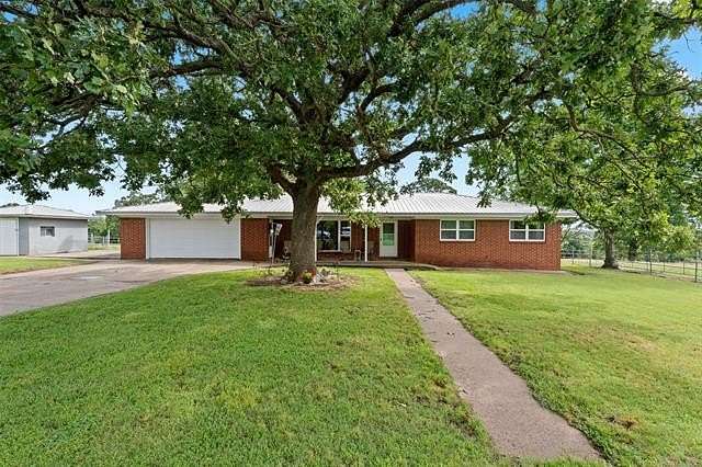 80 Acres of Land with Home for Sale in Welch, Oklahoma