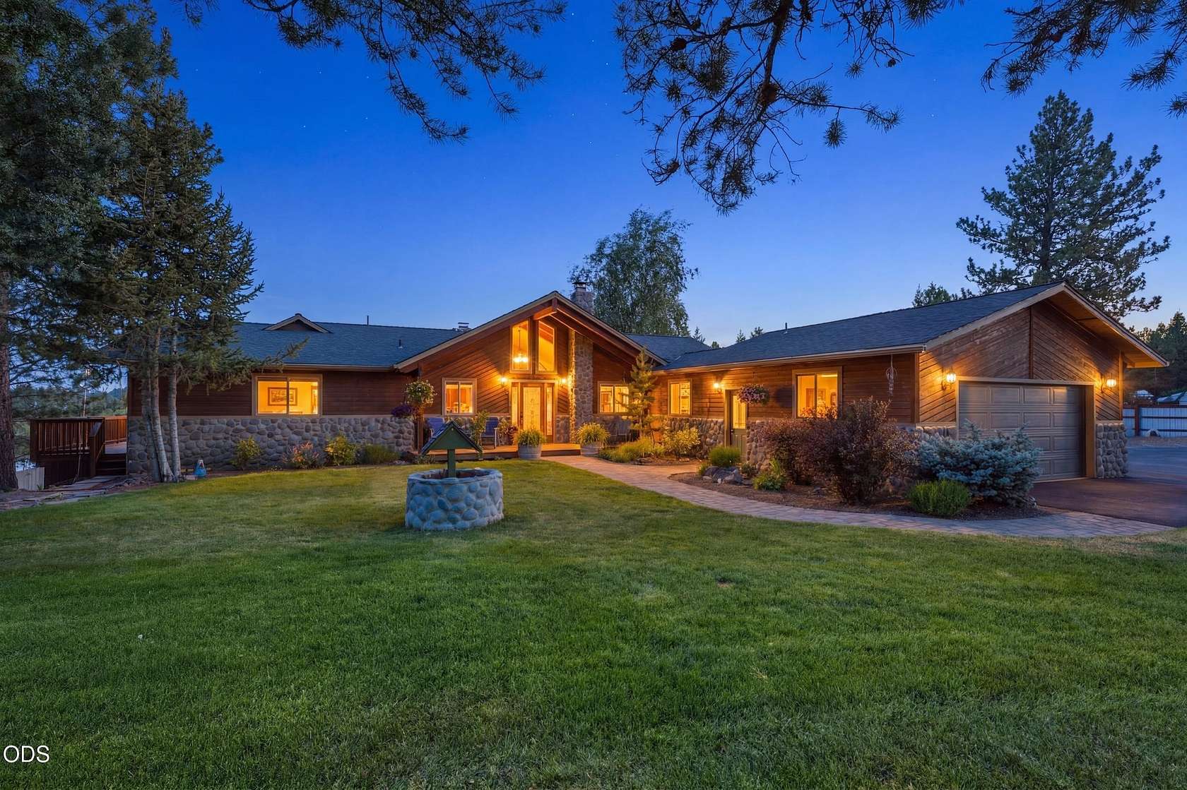 12.1 Acres of Land with Home for Sale in La Pine, Oregon