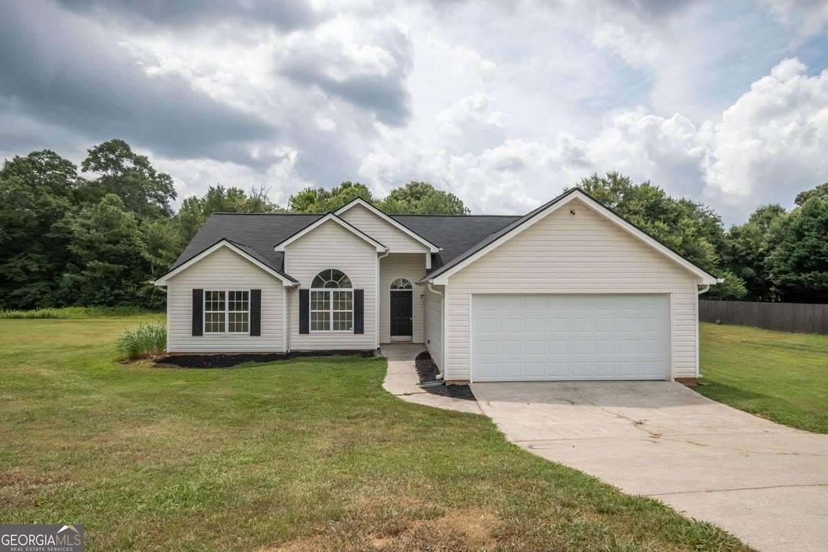 1.54 Acres of Land with Home for Sale in Statham, Georgia