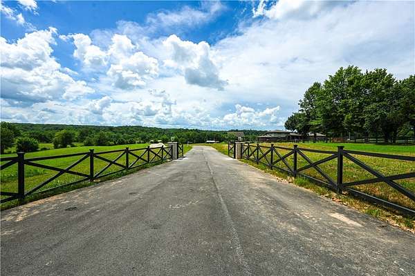 10.3 Acres of Land for Sale in Fayetteville, Arkansas