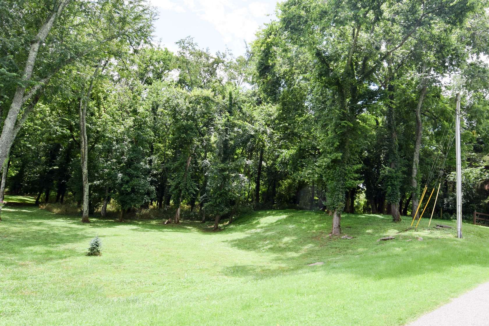 1 Acre of Residential Land for Sale in Gallatin, Tennessee