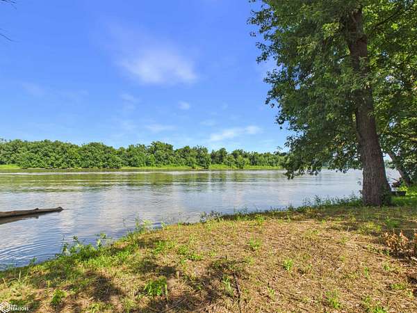 0.48 Acres of Land for Sale in Burlington, Iowa