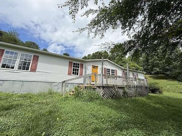 2.64 Acres of Land with Home for Sale in London, Kentucky