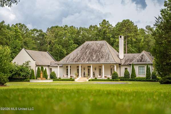 98 Acres of Land with Home for Sale in Brookhaven, Mississippi