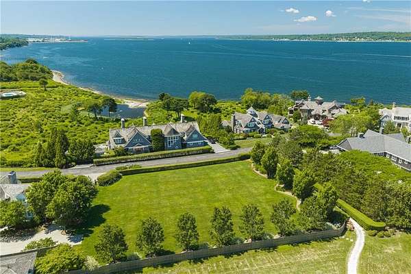 0.92 Acres of Land for Sale in Portsmouth, Rhode Island