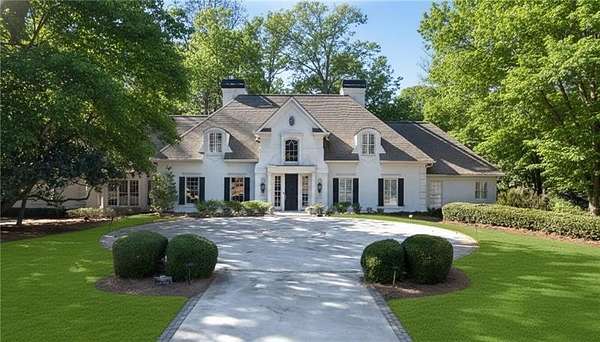 1.66 Acres of Land with Home for Sale in Atlanta, Georgia