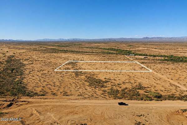 4 Acres of Land for Sale in Wittmann, Arizona